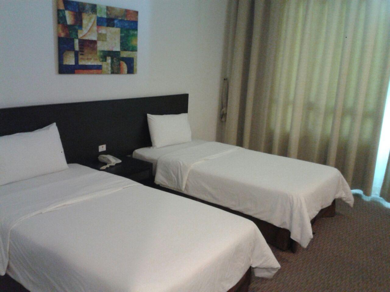 Straits View Jb Hotel *